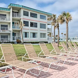 waterfront-daytona-beach-studio-with-pool-access.thedaytonabeachhotels.com/